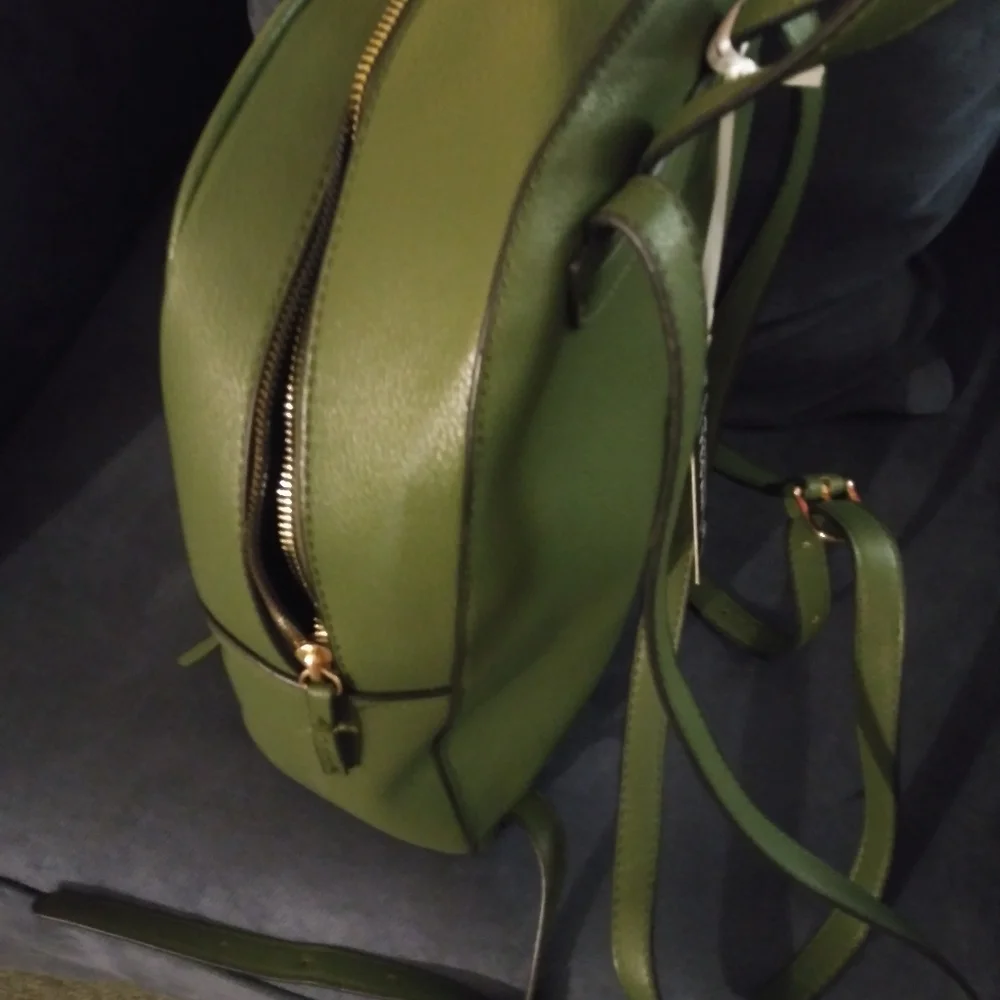 Backpack - Picture 2 of 4
